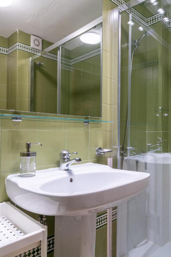Vr Excelente Ubicacion Luminoso Apt Para Parejas Seville Ngoại thất bức ảnh